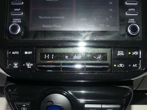 Used 2020 Toyota Prius XLE image 38