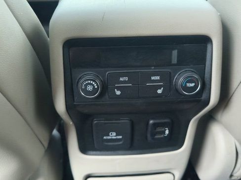 Used 2017 GMC Acadia Denali w/ Technology Package AWD/4WD image 20