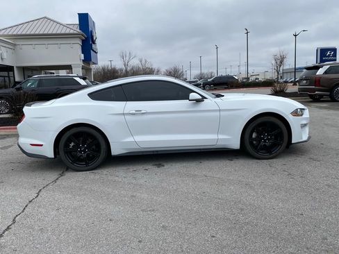 Used 2018 Ford Mustang Coupe w/ Equipment Group 101A image 8
