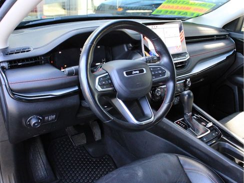 Used 2022 Jeep Compass Trailhawk w/ Trailhawk Elite Group AWD/4WD image 12