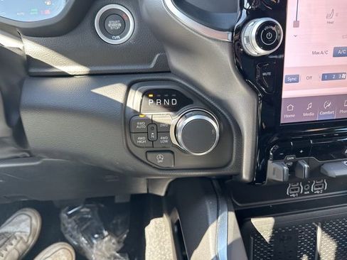 New 2026 RAM 1500 Big Horn AWD/4WD image 32