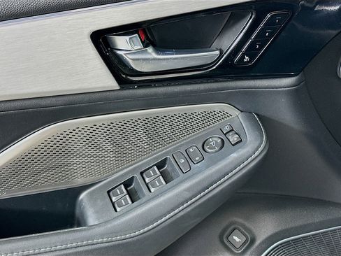 Used 2024 Acura MDX SH-AWD w/ Technology Package image 15