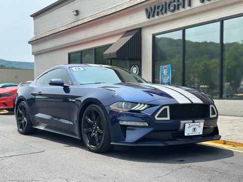 Used 2018 Ford Mustang Coupe RWD image 1