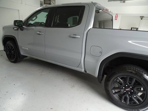 Certified 2024 GMC Sierra 1500 Elevation w/ X31 Off-Road Package AWD/4WD image 17