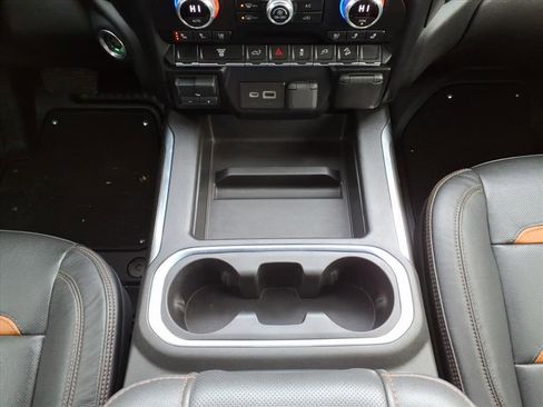 Used 2023 GMC Sierra 2500 AT4 image 26