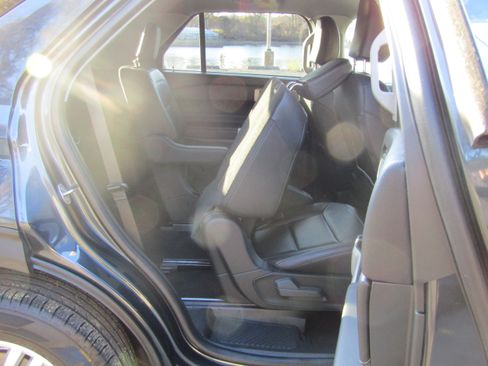 Certified 2023 Ford Explorer XLT w/ Equipment Group 202A image 25