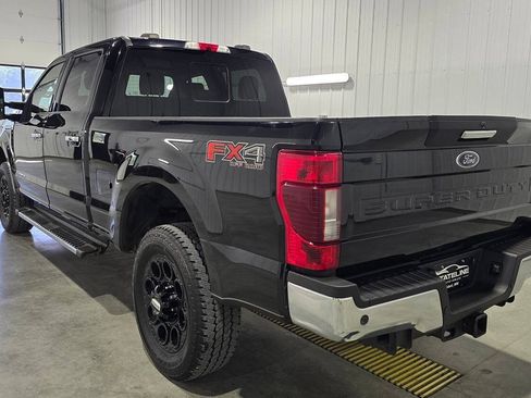 Used 2020 Ford F350 XLT w/ XLT Premium Package AWD/4WD image 6