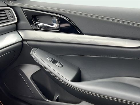 Used 2023 Nissan Maxima SV w/ Floor Mat Group image 31