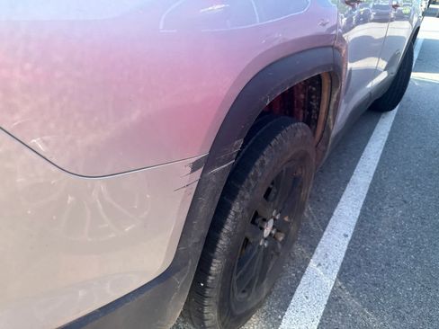 Used 2018 GMC Acadia SLT image 5