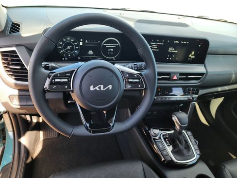 New 2026 Kia Seltos SX image 2