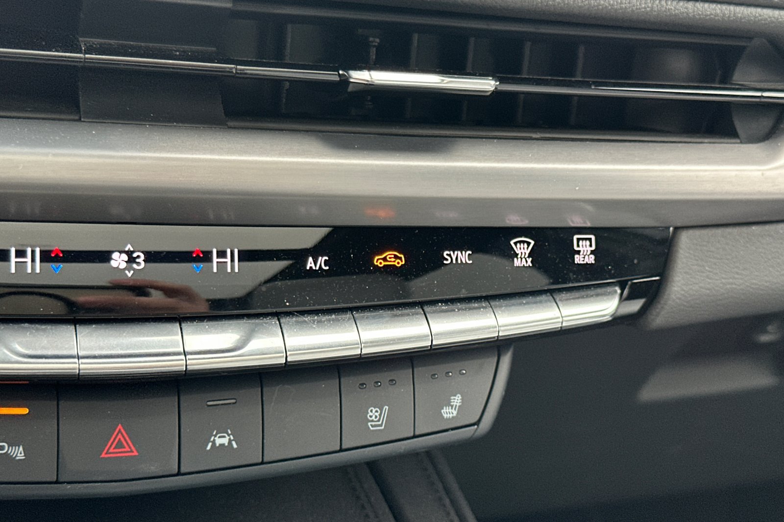 Used 2024 Cadillac XT4 Sport AWD/4WD image 30