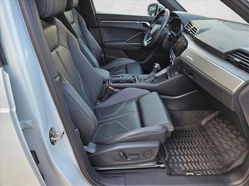 Used 2024 Audi Q3 2.0T Premium Plus image 17