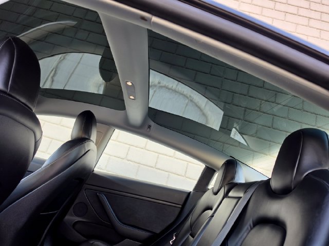Used 2022 Tesla Model 3 Long Range AWD/4WD image 29