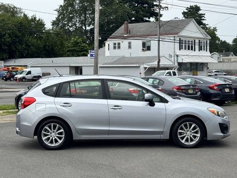 Used 2012 Subaru Impreza 2.0i Premium AWD/4WD image 8