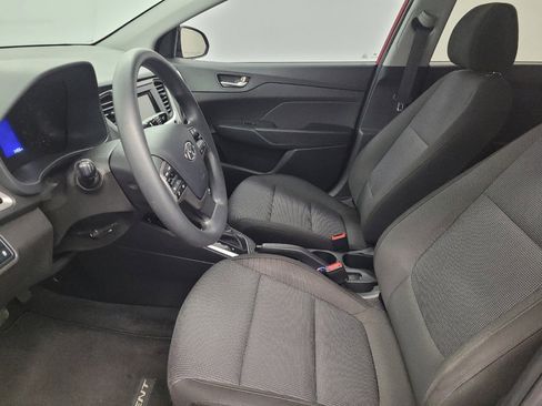 Used 2022 Hyundai Accent SE w/ Cargo Package FWD image 17
