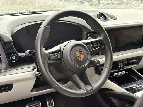 Used 2025 Porsche Cayenne GTS image 12