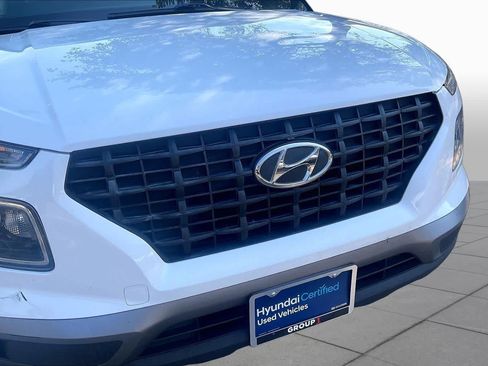 Used 2021 Hyundai Venue SE FWD image 30