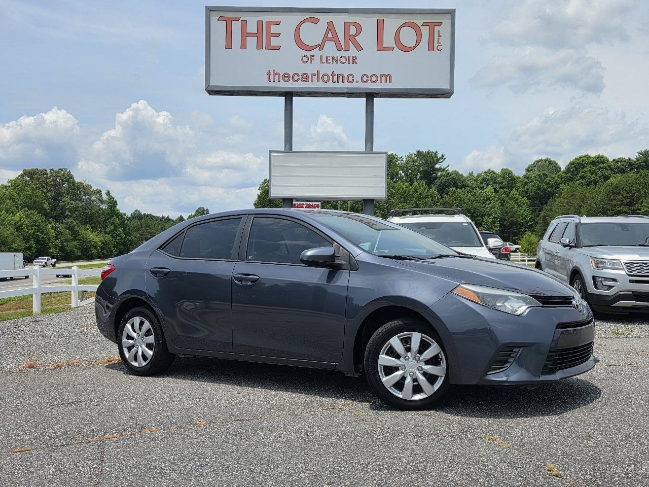 Used 2016 Toyota Corolla LE FWD image 1