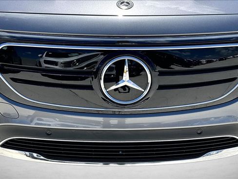 Certified 2023 Mercedes-Benz EQB 300 4MATIC image 30