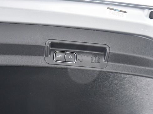 Used 2025 Ford Explorer Platinum w/ Ultimate Package image 21