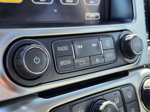 Used 2019 Chevrolet Tahoe LT image 25