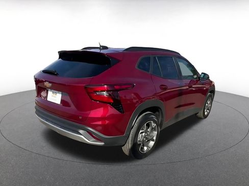 Used 2025 Chevrolet Trax LT image 14