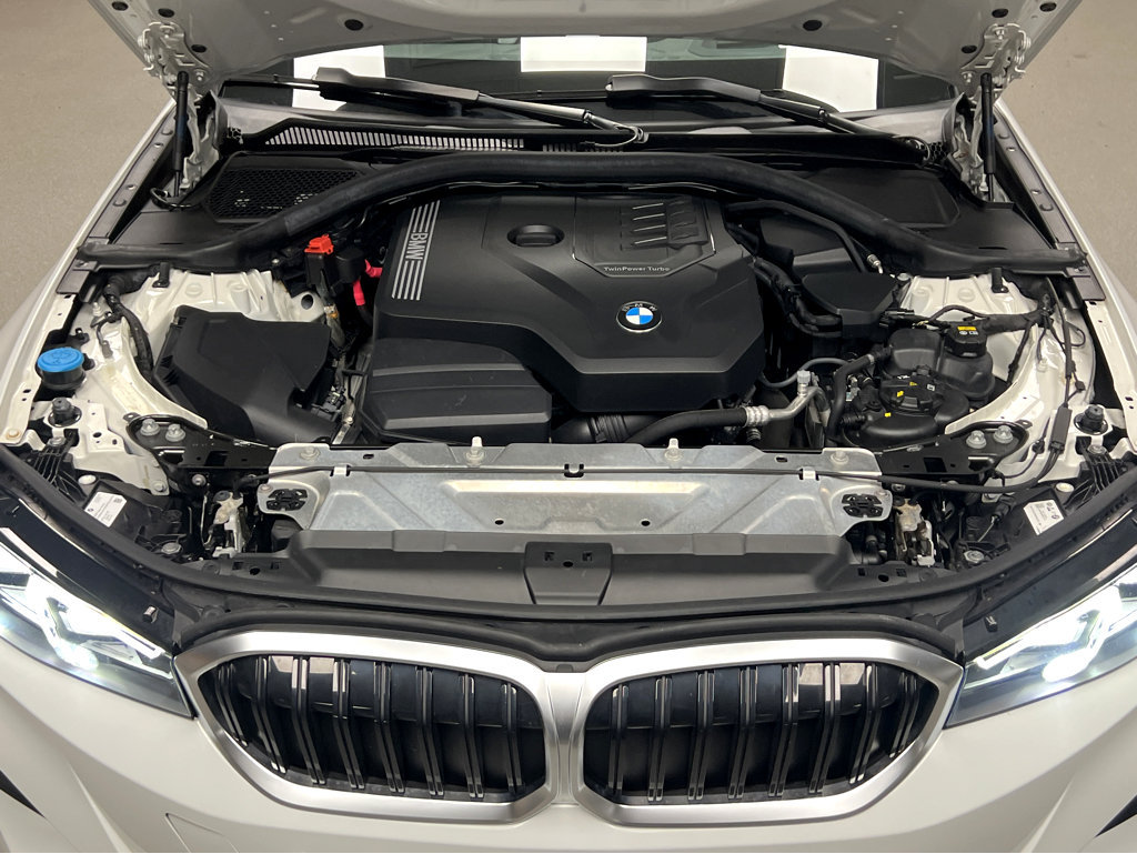 Used 2023 BMW 330i xDrive Sedan w/ Premium Package AWD/4WD image 26