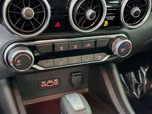 Used 2023 Nissan Sentra SV image 21