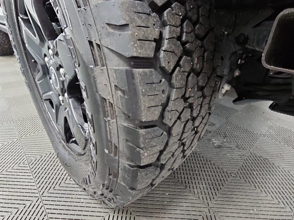 Used 2024 Ford Bronco Black Diamond AWD/4WD image 47