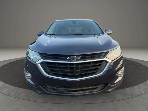 Used 2018 Chevrolet Equinox LT FWD image 2