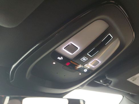 Certified 2024 Volvo XC90 T8 Plus AWD/4WD image 34