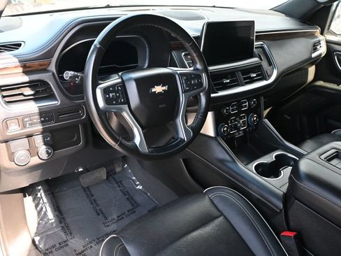 Used 2023 Chevrolet Suburban Premier RWD image 11