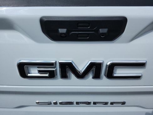 New 2026 GMC Sierra 1500 SLT w/ SLT Premium Plus Package image 8