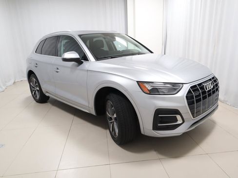 Used 2021 Audi Q5 2.0T Premium w/ Convenience Package AWD/4WD image 7