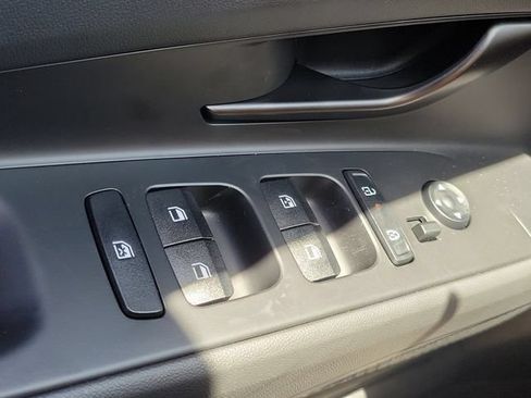New 2026 Hyundai Elantra Sport FWD image 17