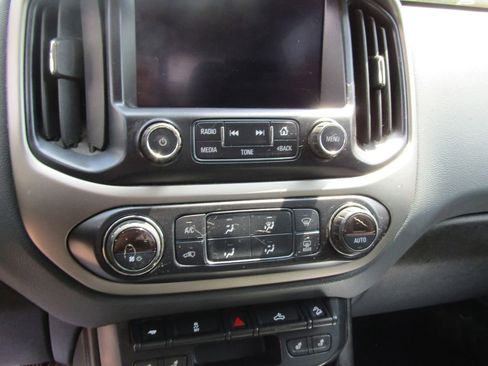 Used 2016 Chevrolet Colorado Z71 AWD/4WD image 14