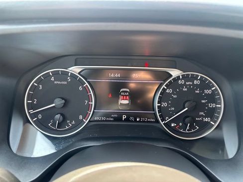 Used 2024 Nissan Rogue S AWD/4WD image 27
