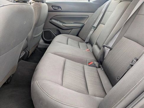 Used 2024 Nissan Altima 2.5 SV image 17