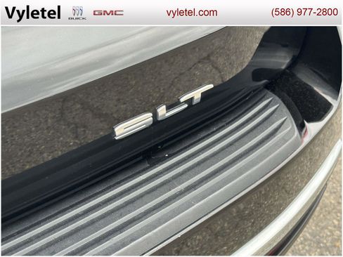 Certified 2021 GMC Yukon SLT w/ SLT Luxury Plus Package image 9