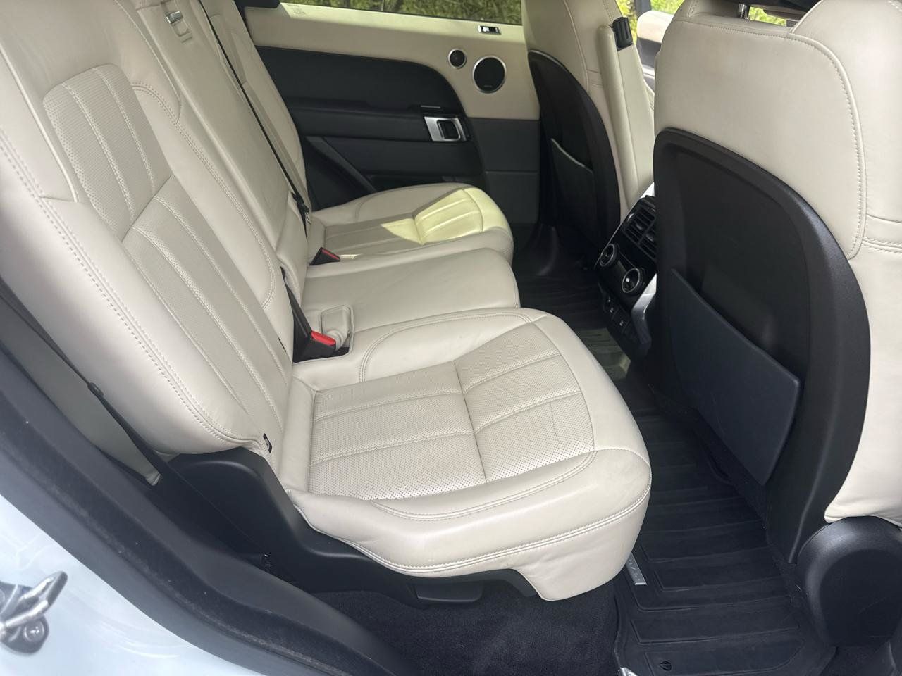 Used 2018 Land Rover Range Rover Sport HSE AWD/4WD image 10