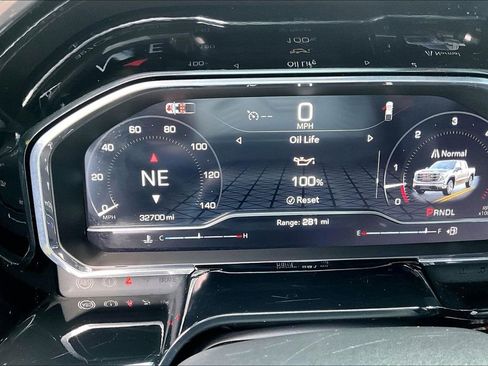 Used 2025 GMC Sierra 1500 SLT image 14