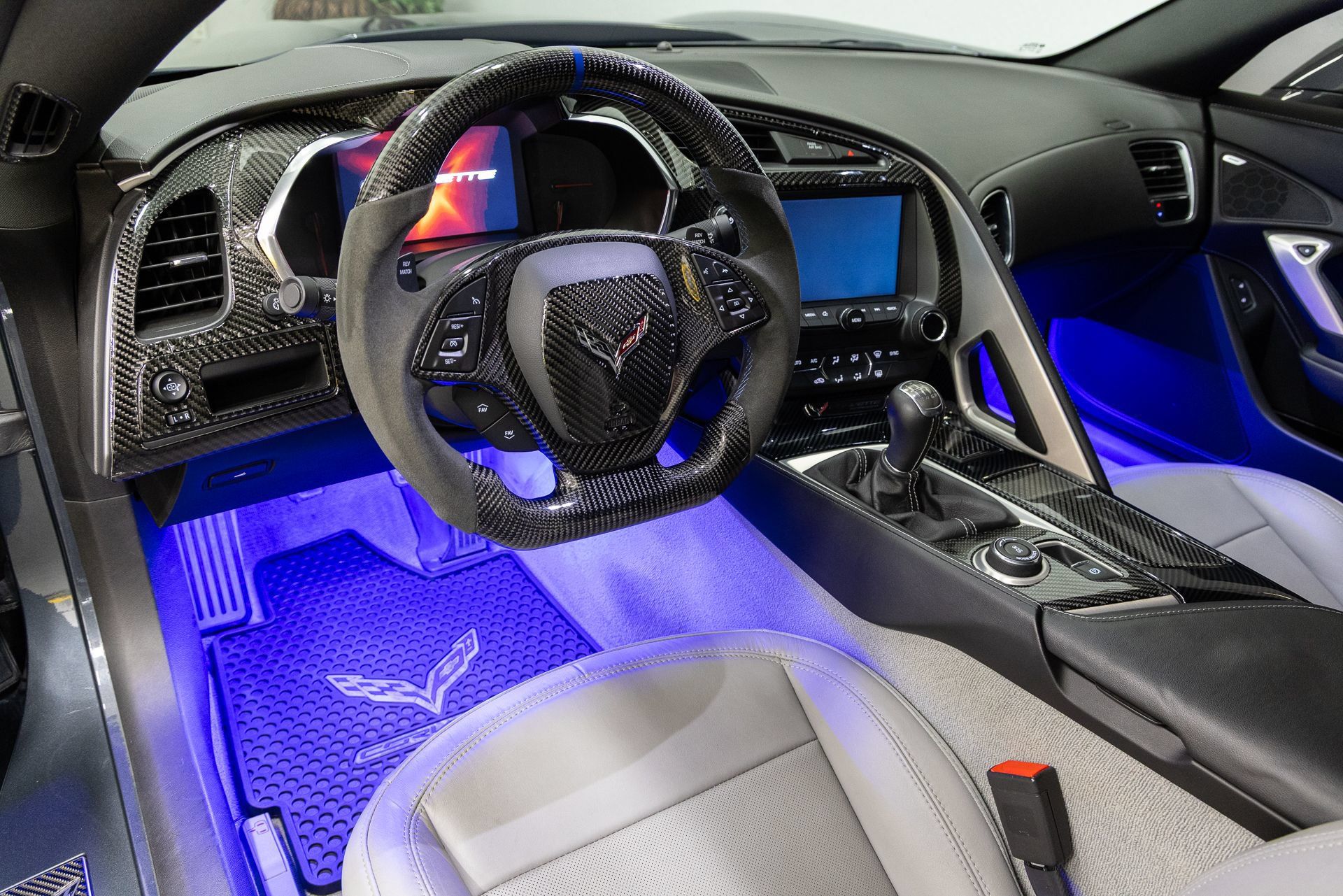 Used 2014 Chevrolet Corvette Stingray Coupe RWD image 5