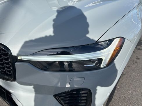 Certified 2025 Volvo XC60 B5 Plus image 8