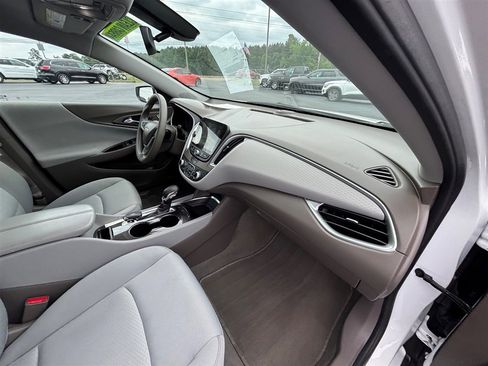Used 2022 Chevrolet Malibu LT FWD image 23