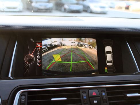 Used 2014 BMW 750Li 750Li image 24