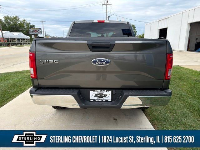 Used 2017 Ford F150 XLT AWD/4WD image 4