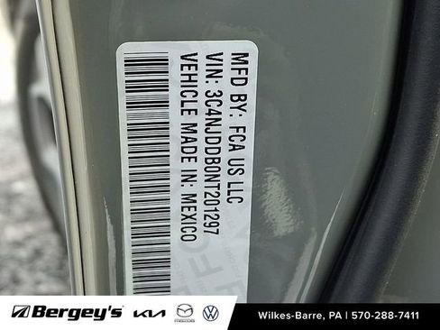 Used 2022 Jeep Compass Trailhawk w/ Sun and Sound Group image 28