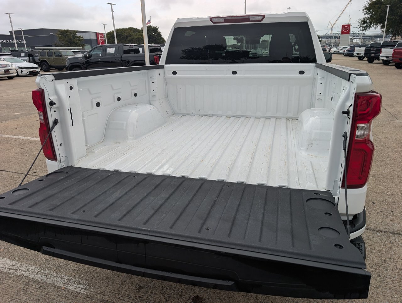 Used 2026 Chevrolet Silverado 1500 RST AWD/4WD image 27