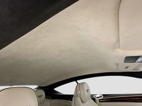 Used 2022 Bentley Continental GT image 17