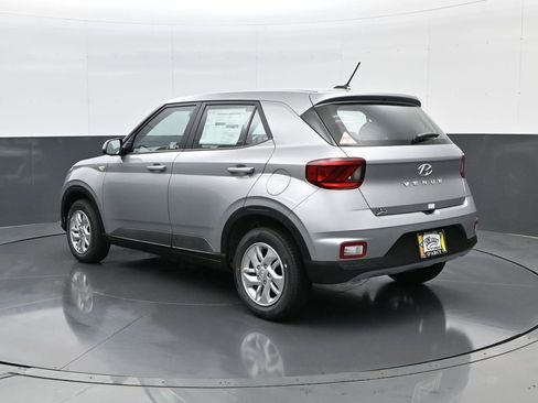 New 2026 Hyundai Venue SE image 7